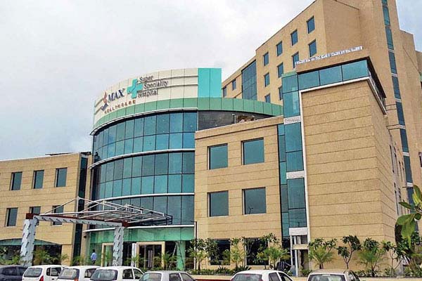 Макс Здравоохранение больница доктор Shubash Gupta печень пересадить